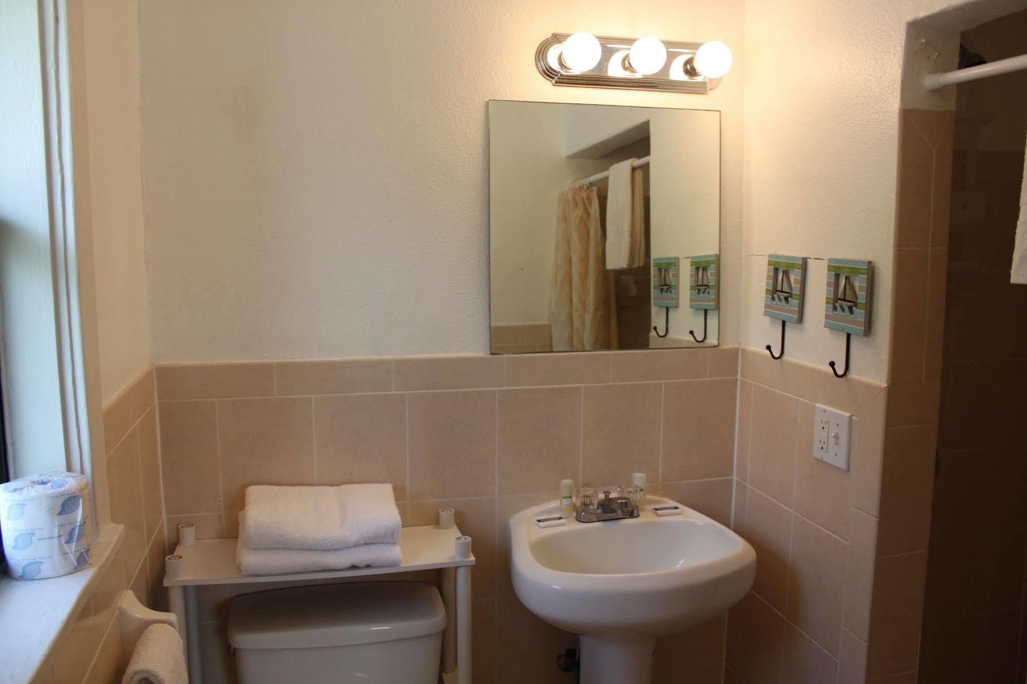 Travel Inn Of Titusville Frontenac Εξωτερικό φωτογραφία